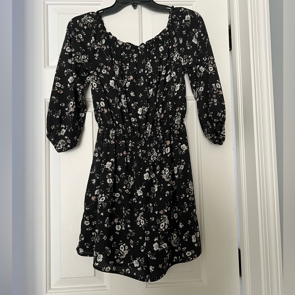 Romper - Picture 2 of 3